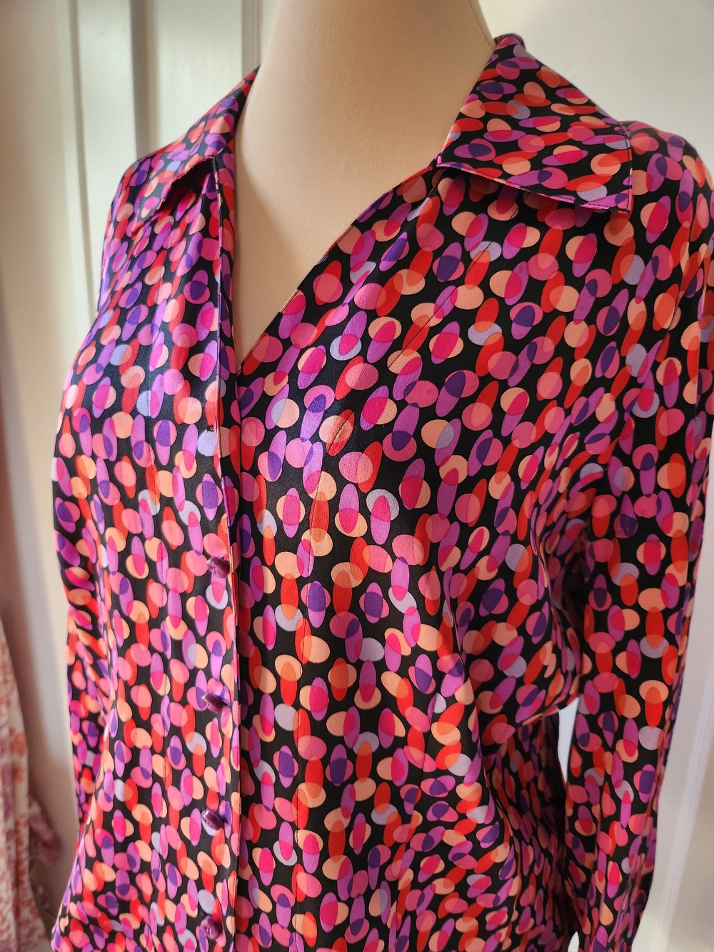 100% Silk Y2K Flared Cuff Disco Blouse - Picture 2 of 11
